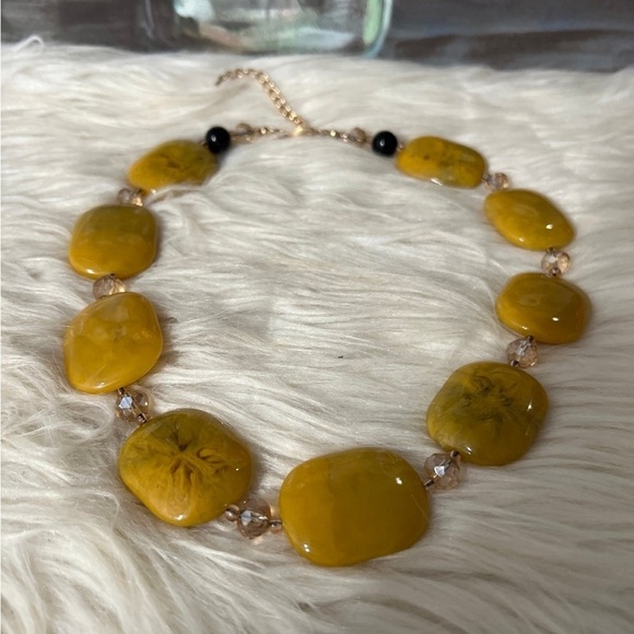 BOHEMIAN Mustard and Black Flat Stone Women’s Necklace, NWOT - Picture 3 of 7